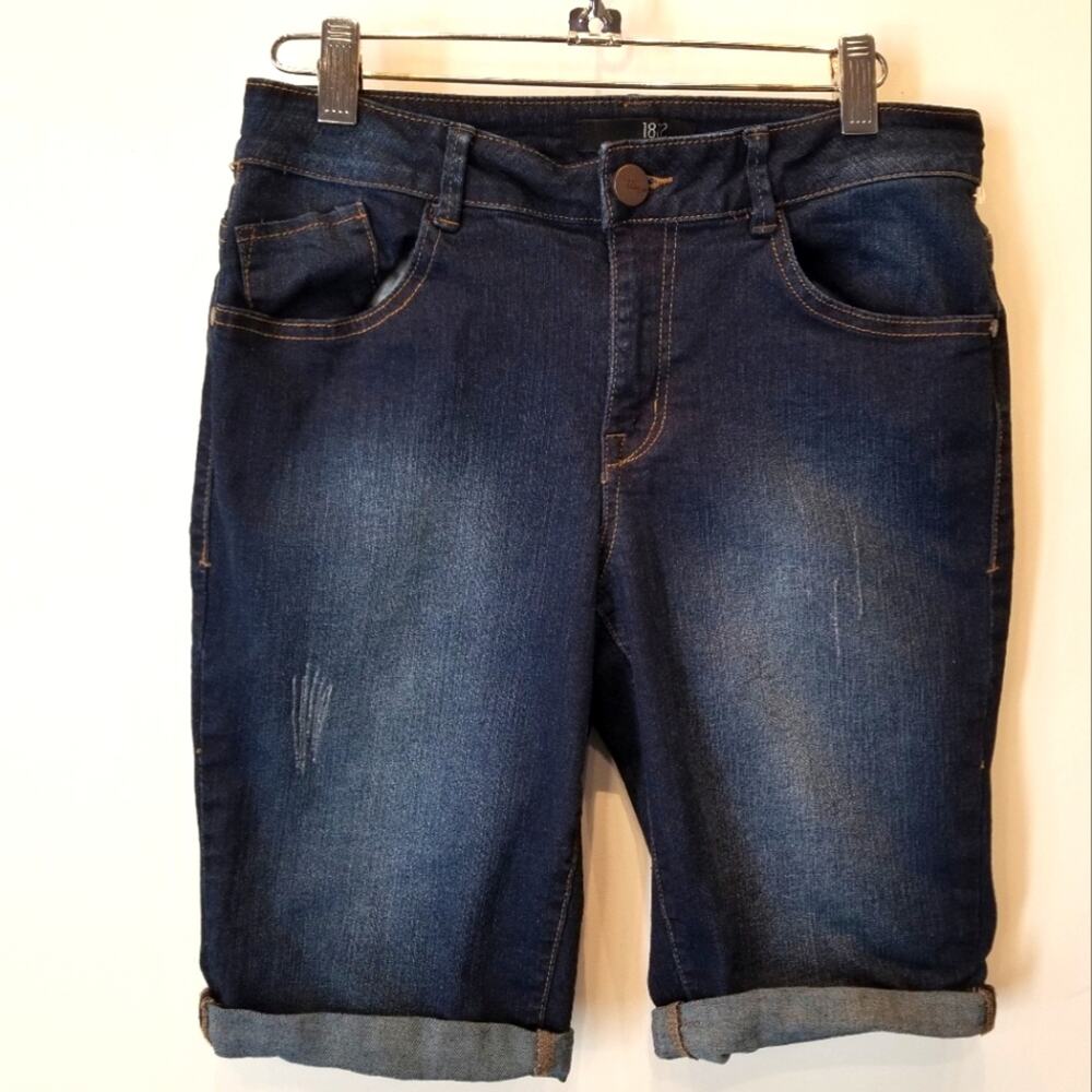 1822 Denim Jean Shorts Mid Rise Bermuda Loose Fit Denim Shorts Dark Rinse Size 8